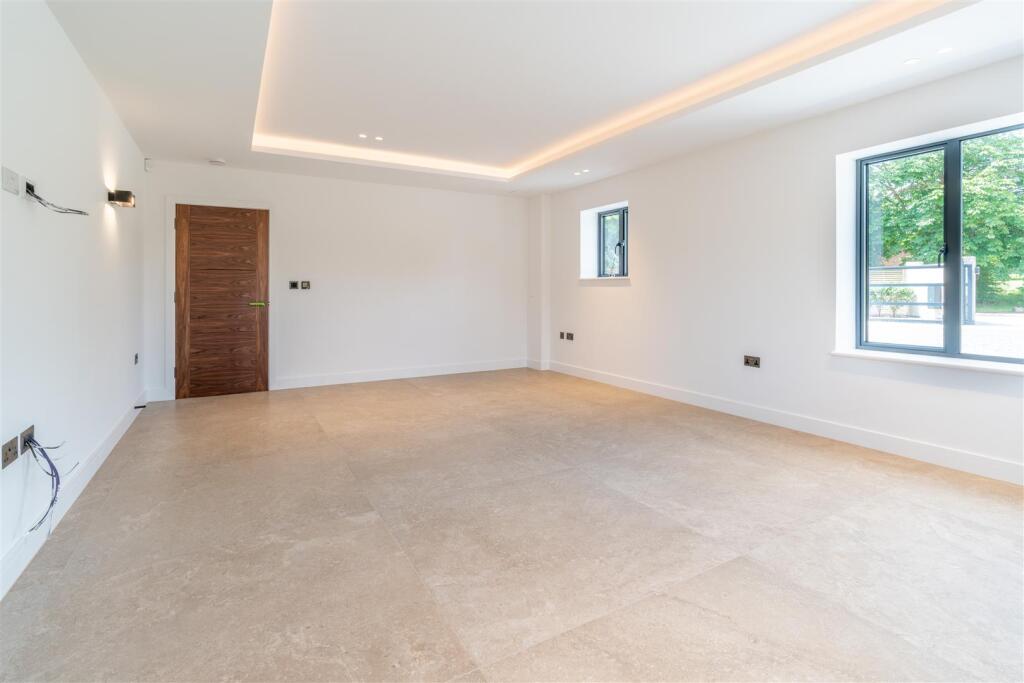 Additional image 15 of Broomhills Chase, Little Burstead, Billericay