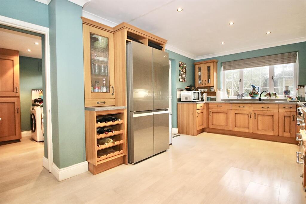 Additional image 18 of Western Road, Billericay