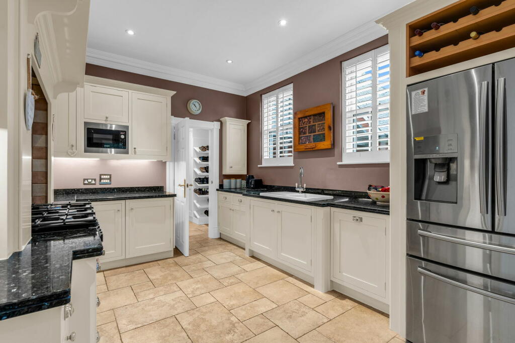 Additional image 9 of Thorndon Approach, Herongate, Brentwood, CM13 3PA