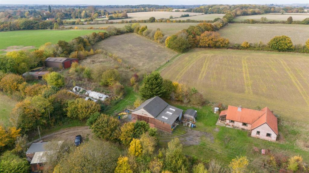 Additional image 21 of East Barn at Hedgerows Farm, Brent Eleigh, Suffolk