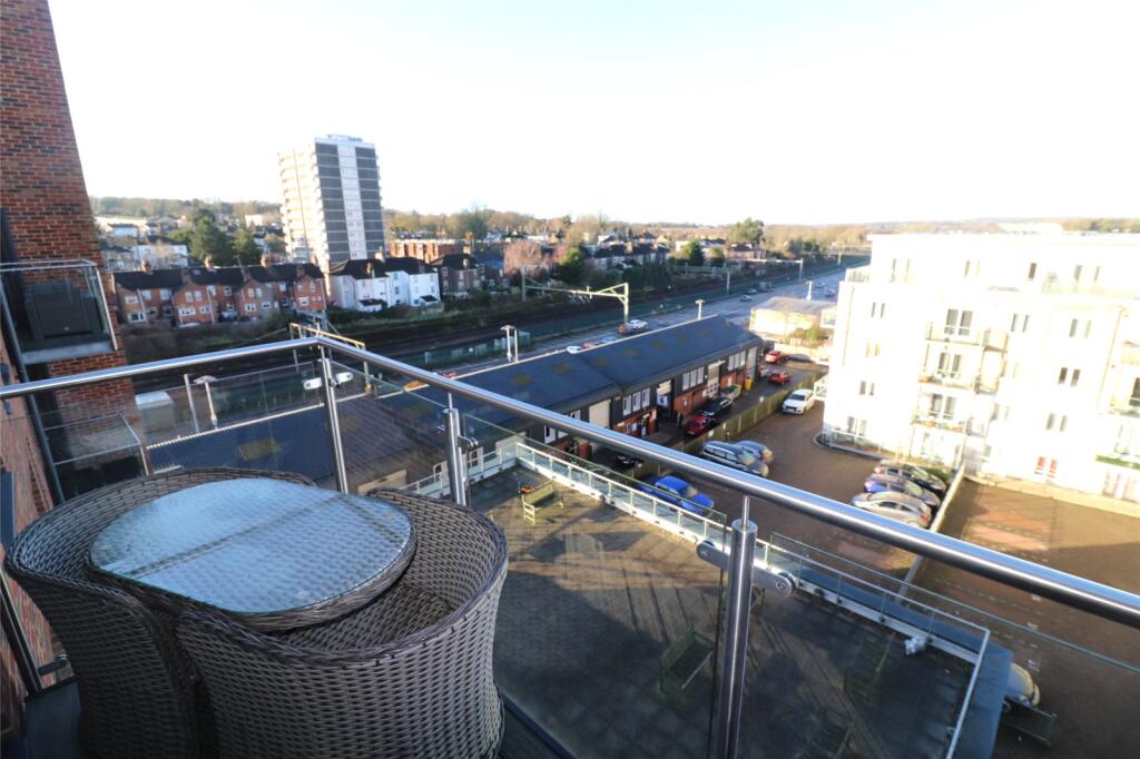 Additional image 4 of 12 St James Road, Brentwood, Essex, CM14