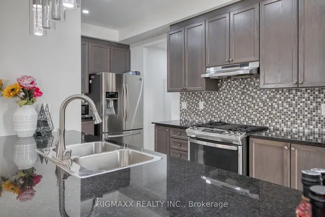 Additional image 8 of 53 Lola Cres