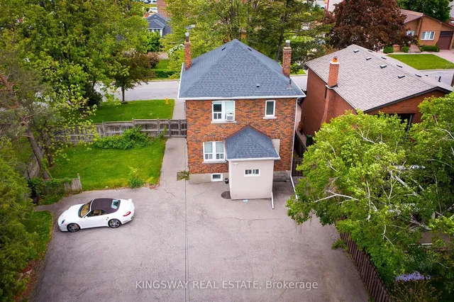 Additional image 18 of 17 Mulholland Ave