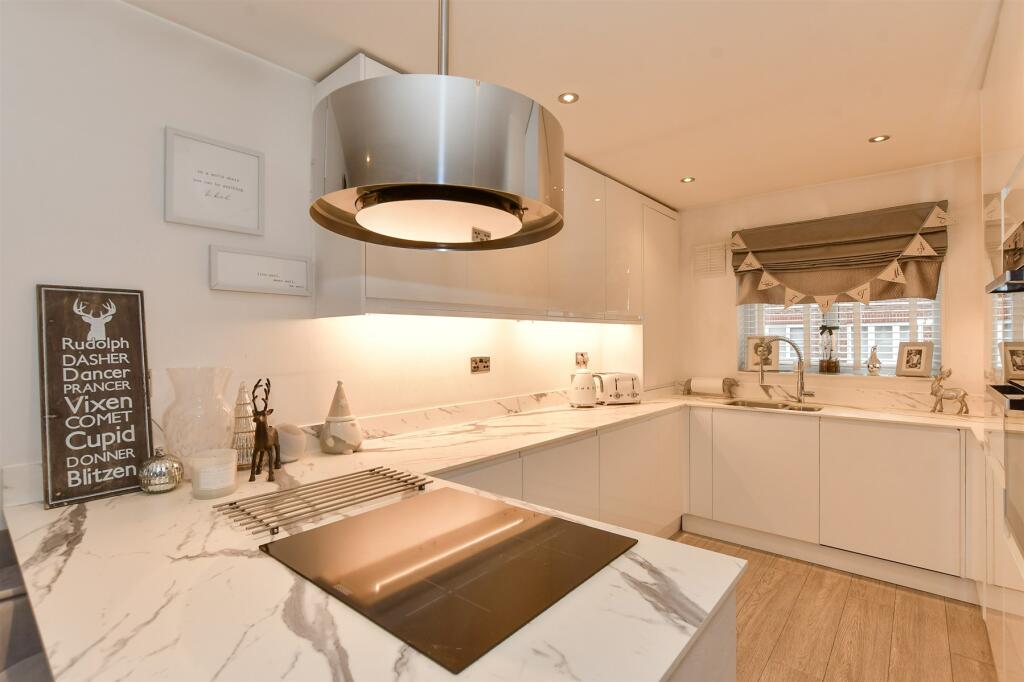 Additional image 2 of Davenport, Harlow, Essex