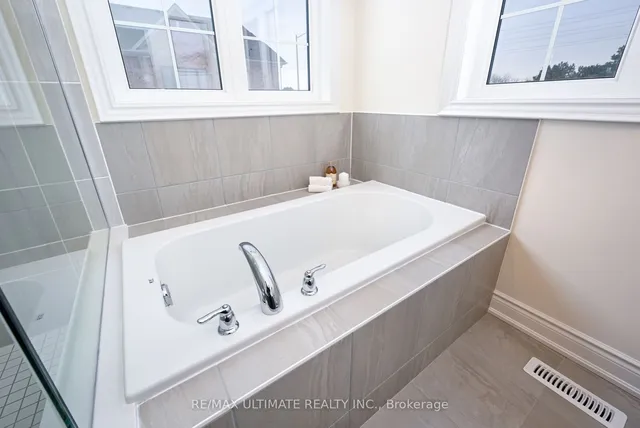 Additional image 31 of 380 Valleyway Dr