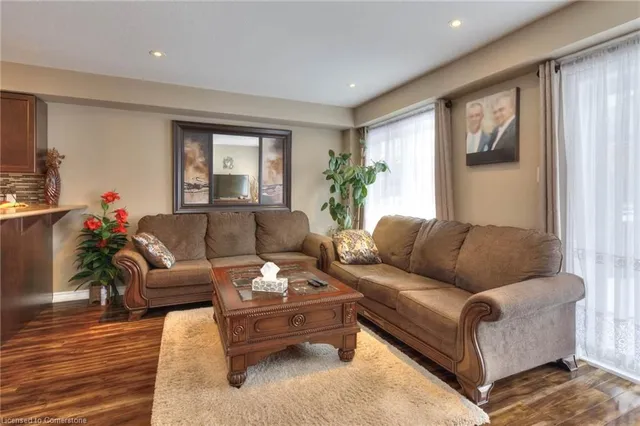 Additional image 19 of 26 Renfrew St