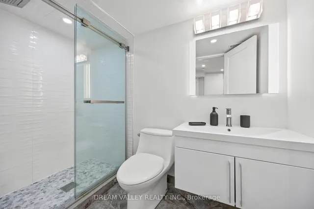 Additional image 29 of 74 Rosemount Dr