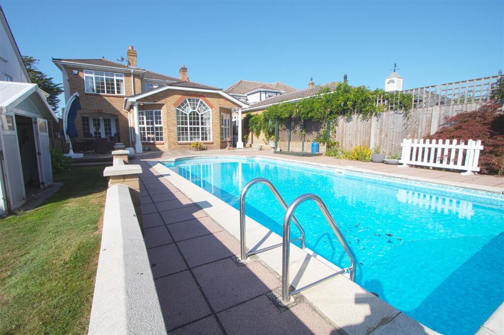 Additional image 22 of Noak Hill Road, Billericay