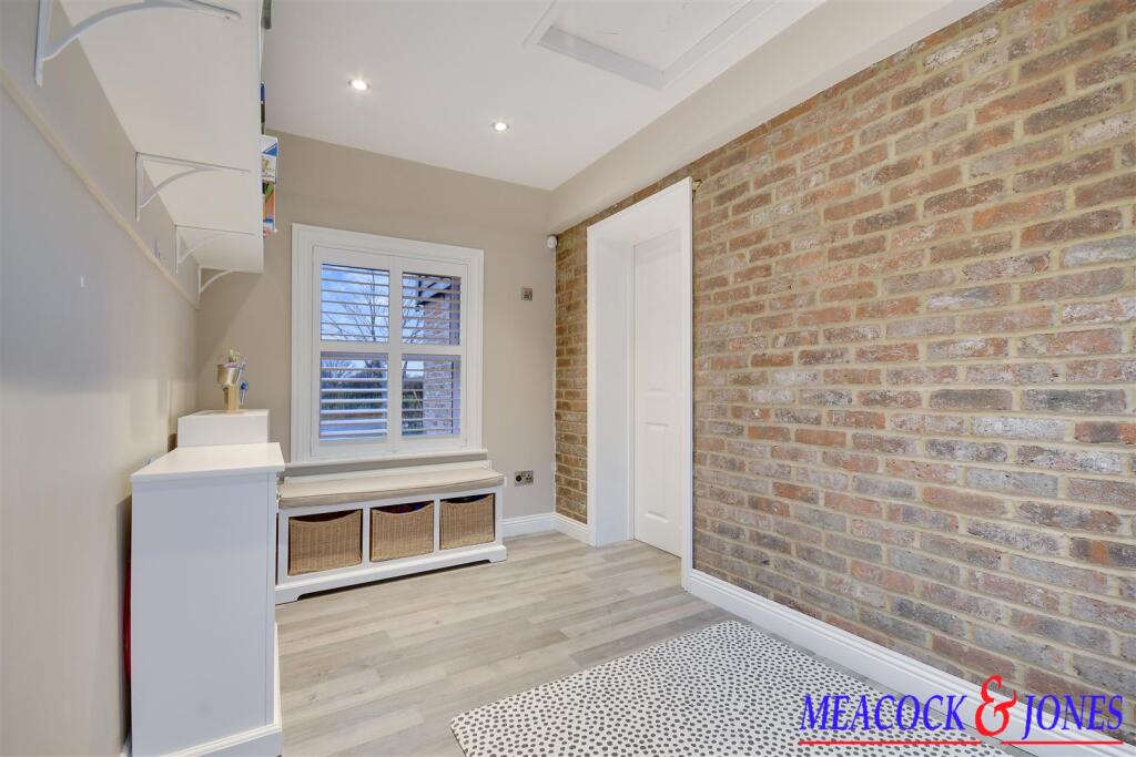 Additional image 14 of Tye Common Road, Billericay