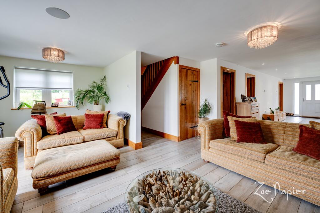 Additional image 9 of Moreton