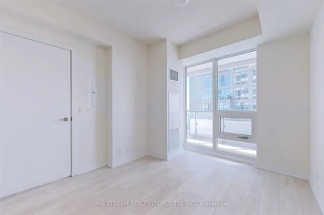 Additional image 4 of 2221 Yonge St St Unit 2405