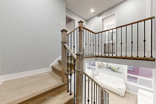 Additional image 18 of 11 Revelstoke Pl