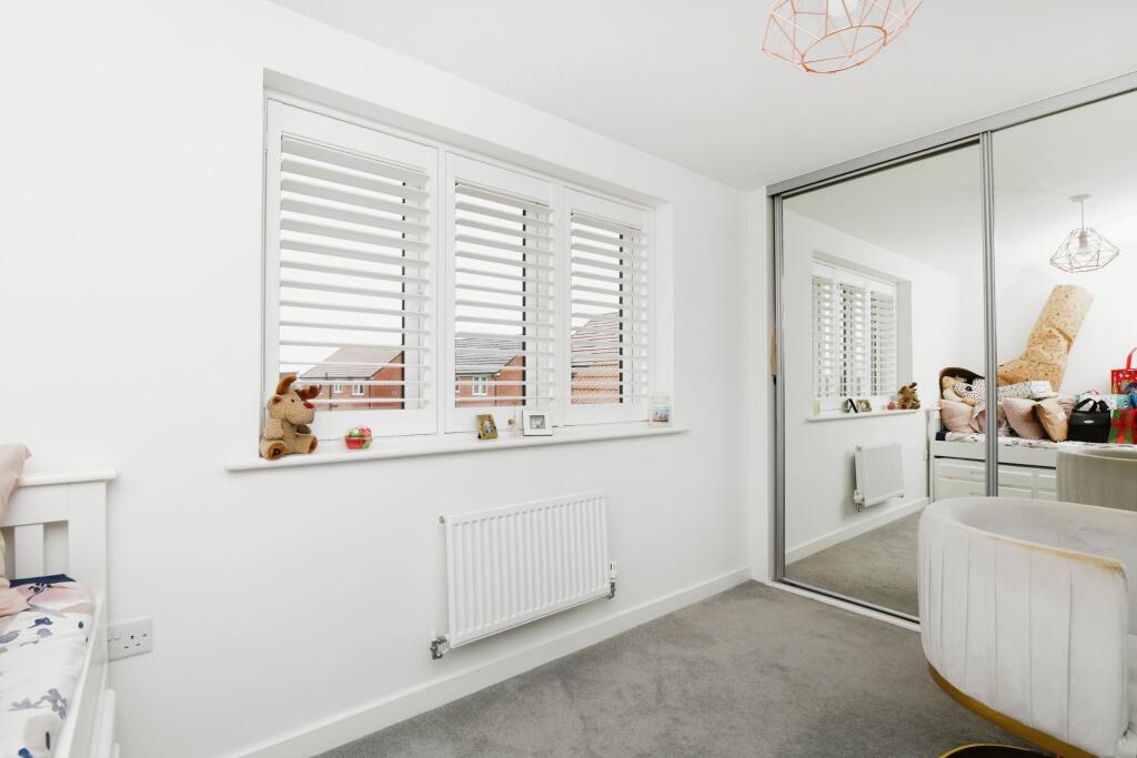 Additional image 11 of Oak Crescent, Burnham-on-Crouch, CM0