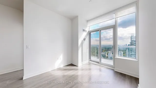 Additional image 4 of 195 Redpath Ave Unit PH06