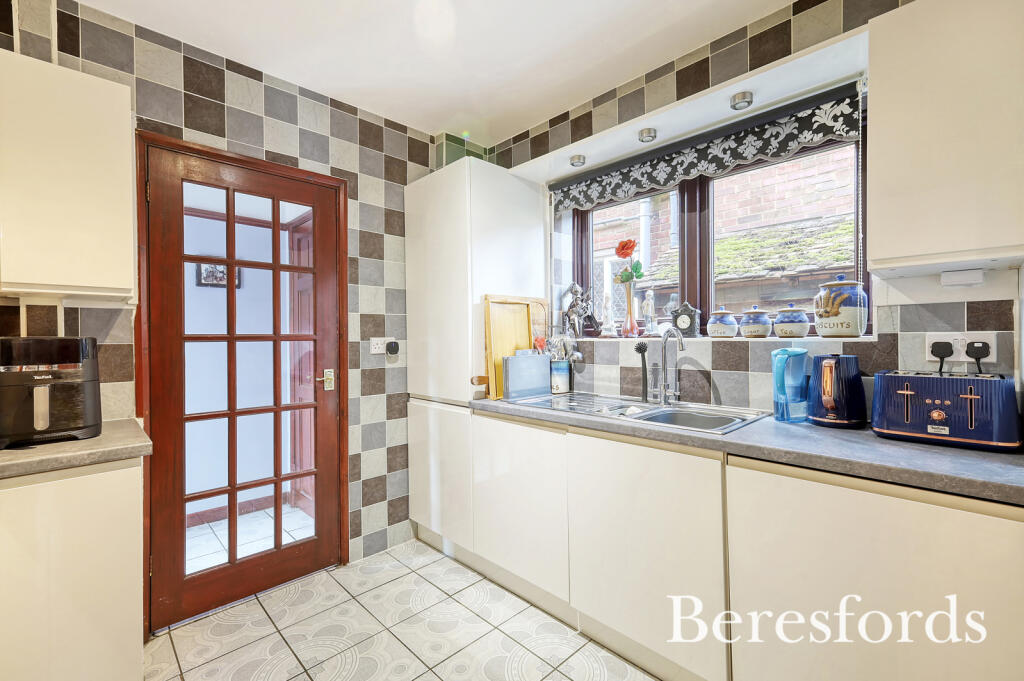 Additional image 8 of Ongar Road, Pilgrims Hatch, CM15