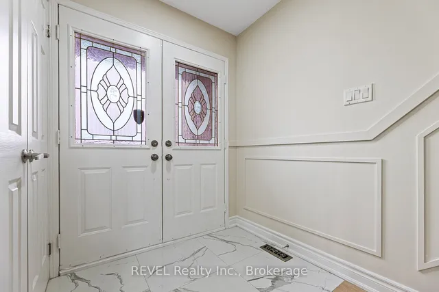 Additional image 5 of 92 Goldenlight Circ Unit 11