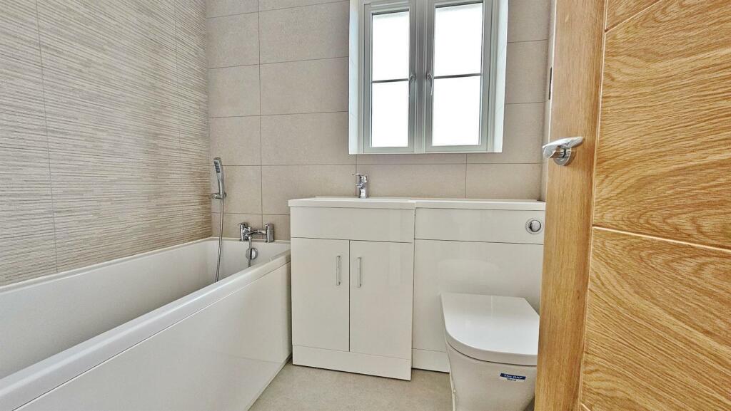 Additional image 27 of Fifth Avenue, Frinton-On-Sea