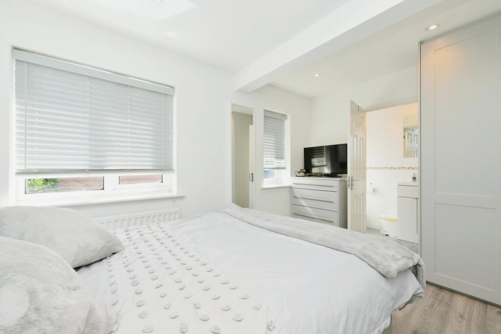 Additional image 13 of Elwood, Harlow, CM17