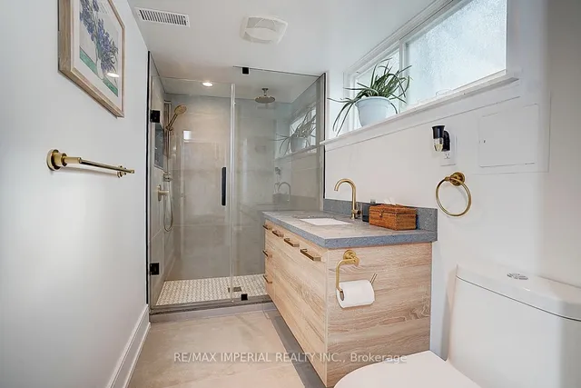 Additional image 39 of 3 Guytoi Crt