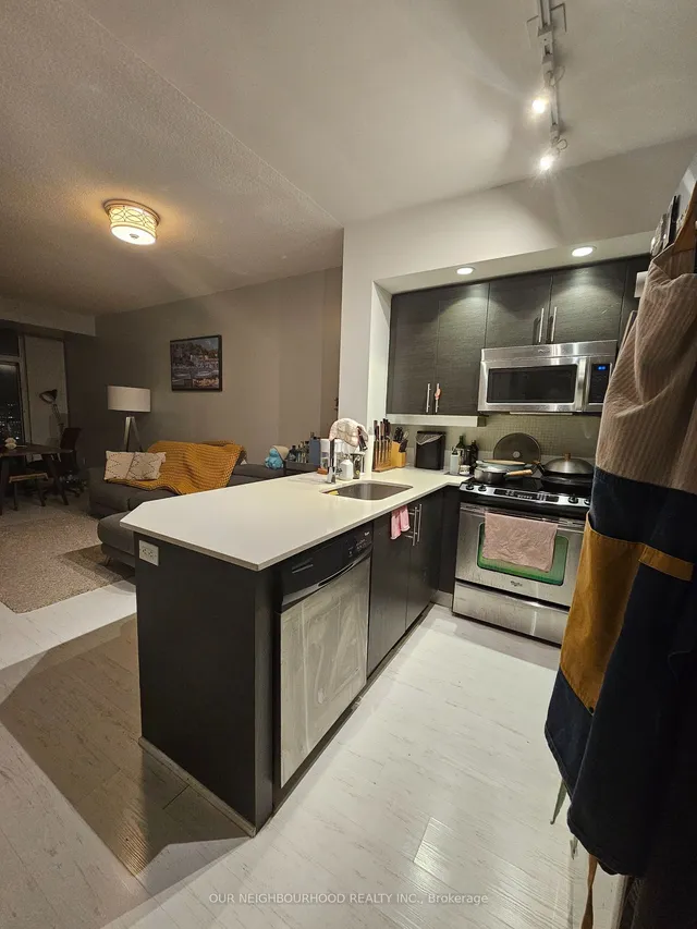 Additional image 3 of 85 East Liberty St Unit 1802