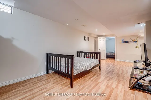 Additional image 30 of 25 Hillsburgh Dr