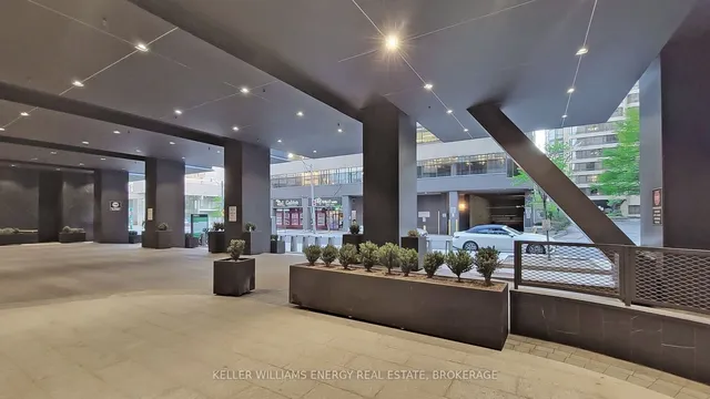 Additional image 33 of 488 University Ave Unit 3307