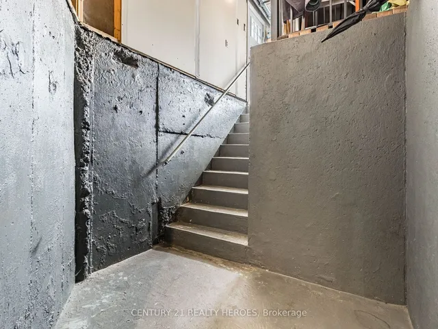 Additional image 36 of 34 Niagara Pl