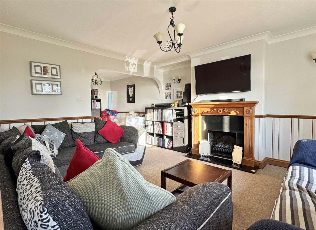 Additional image 12 of Ranks Green, Fairstead, Chelmsford