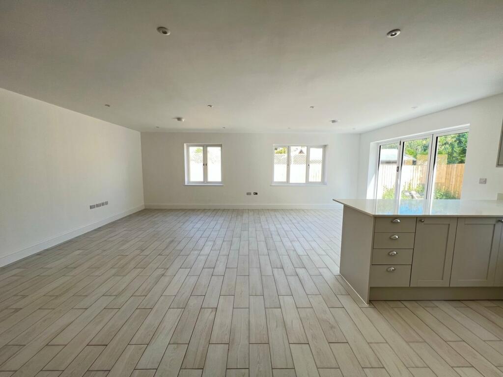 Additional image 36 of Woodland Walk, Thorpe Road, Kirby Cross, Frinton-On-Sea, CO13