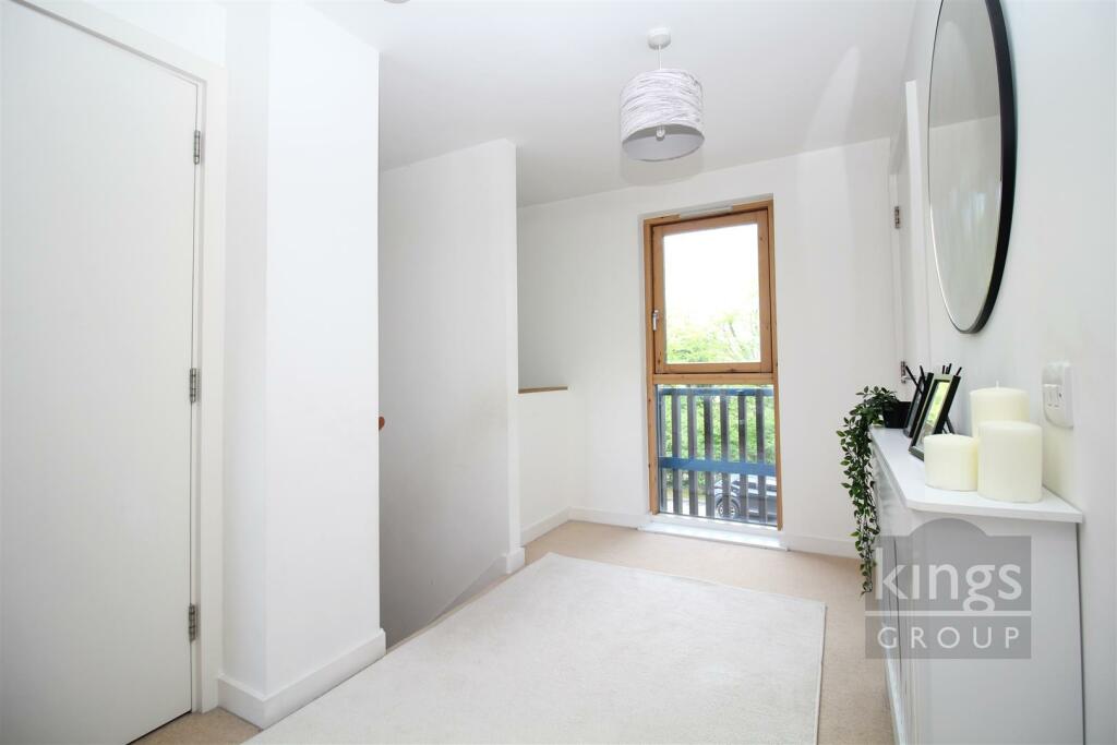 Additional image 9 of New Pond Street, Newhall