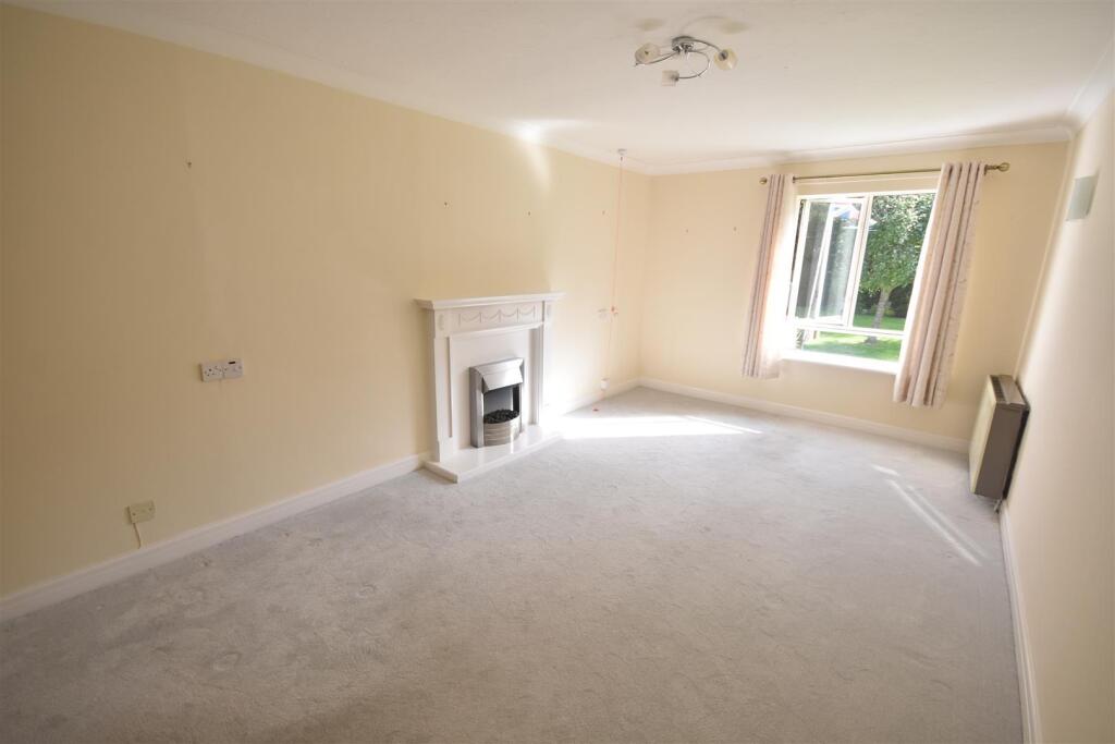 Additional image 5 of The Parade, Parkgate, Neston