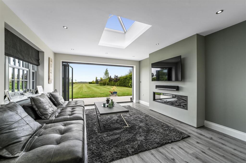 Additional image 4 of Glebe Place, Tendring