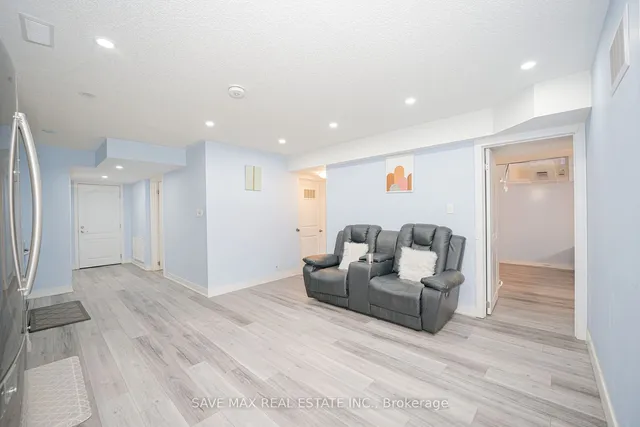 Additional image 30 of 23 HENDRICKS Cres