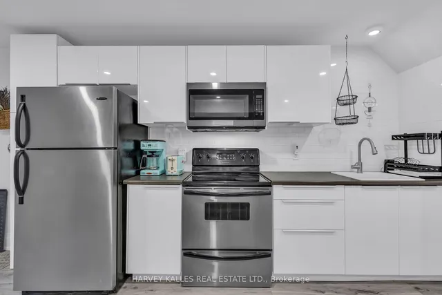 Additional image 36 of 86 Castlefield Ave