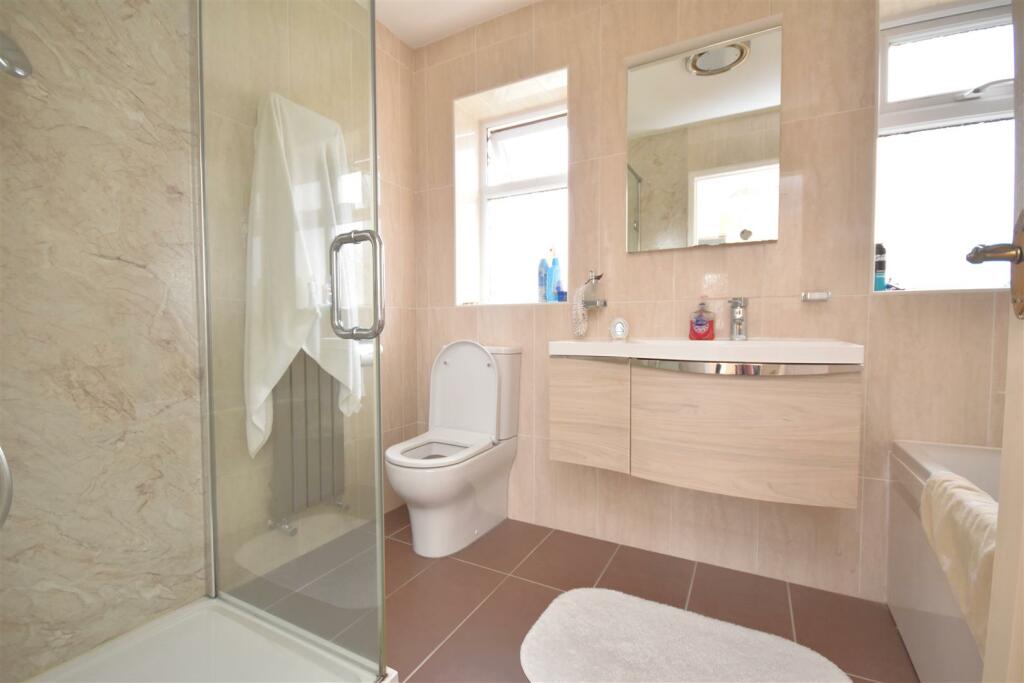 Additional image 12 of Meadow Lane, Willaston, Neston