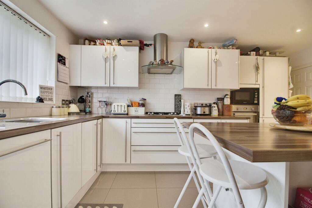 Additional image 6 of Parkfields, Roydon, Harlow