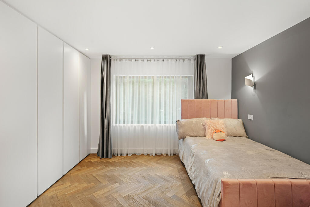 Additional image 18 of Pine Coombe, Shirley, CR0