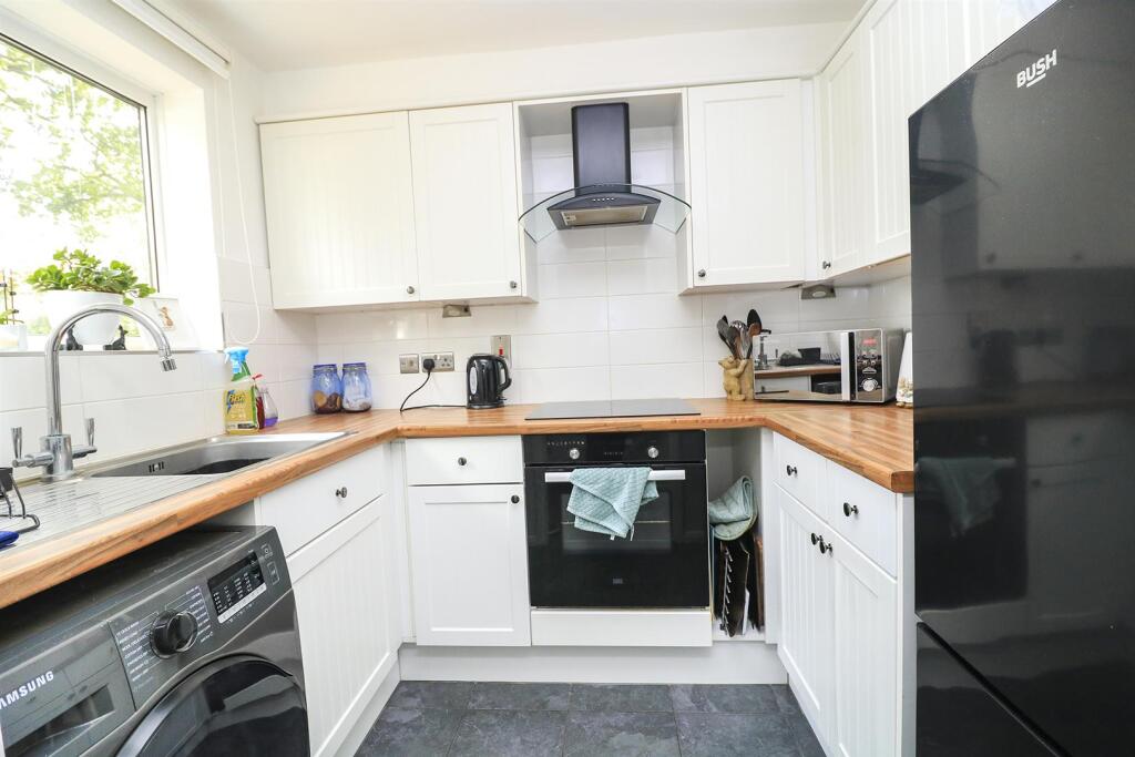 Additional image 4 of Elizabeth Way, Hatfield Peverel