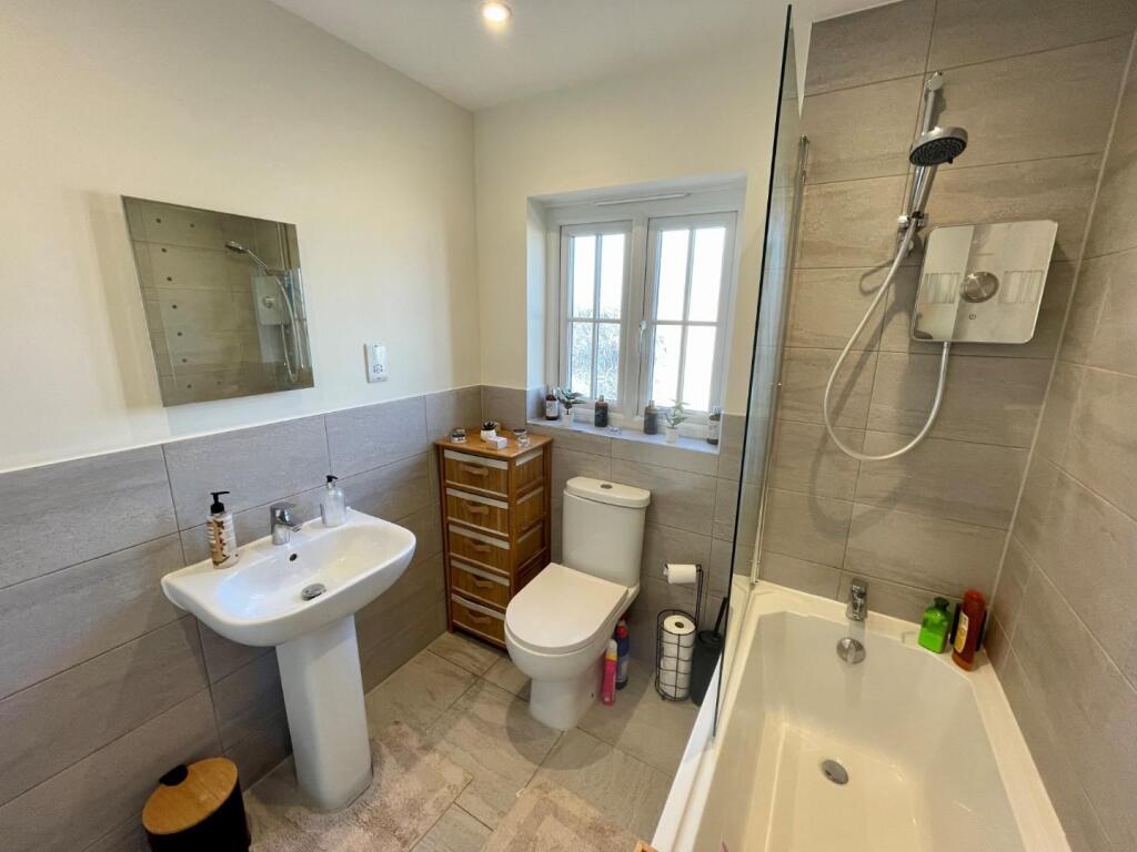 Additional image 28 of Standingwood Road