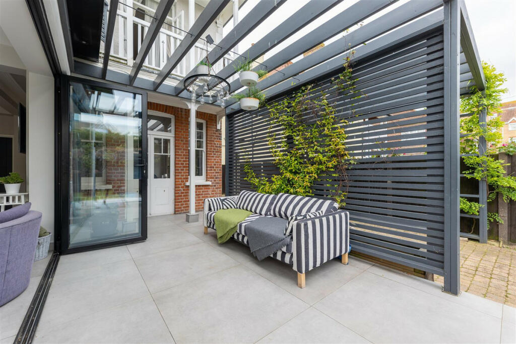 Additional image 27 of Trafalgar Road, Clacton-On-Sea, CO15 1