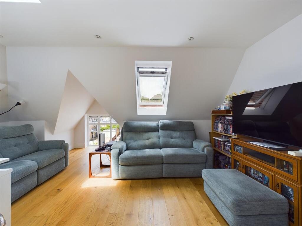 Additional image 9 of Chipstead Valley Road, Coulsdon