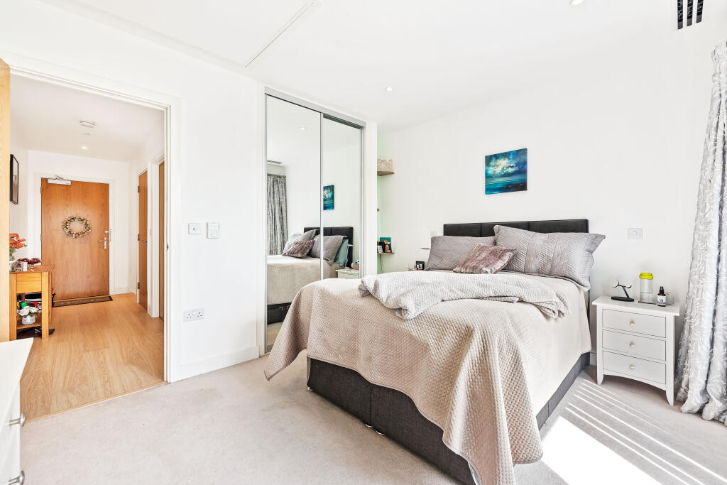 Additional image 9 of Ref: GK - 45 Cherry Orchard Road, Croydon, CR0 6FH