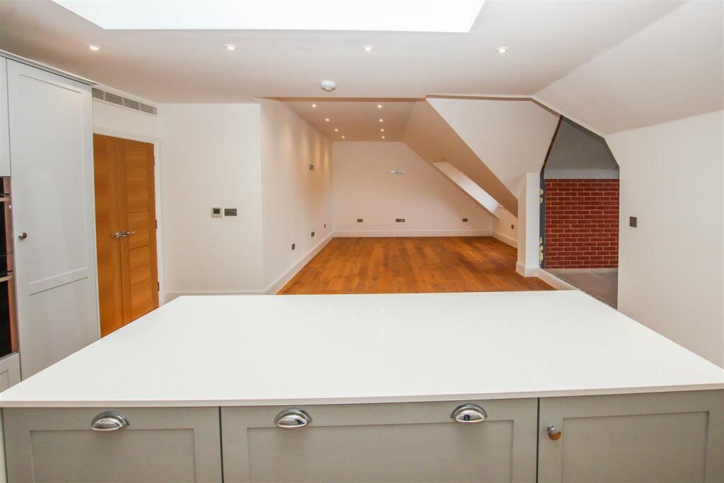 Additional image 8 of Shenfield Road, Shenfield, Brentwood