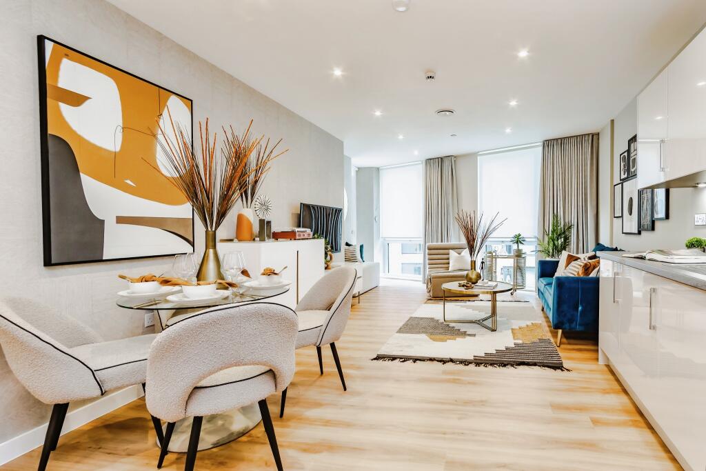 Additional image 3 of Crescent Gardens, 38 Cherry Orchard Road, Croydon, CR0