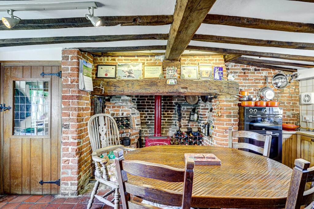 Additional image 13 of Doddinghurst Road, Pilgrims Hatch, CM15