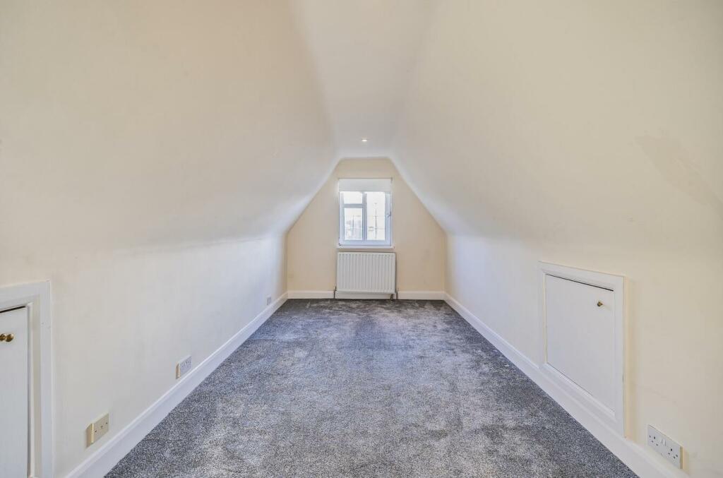 Additional image 21 of Stagbury Close, Chipstead