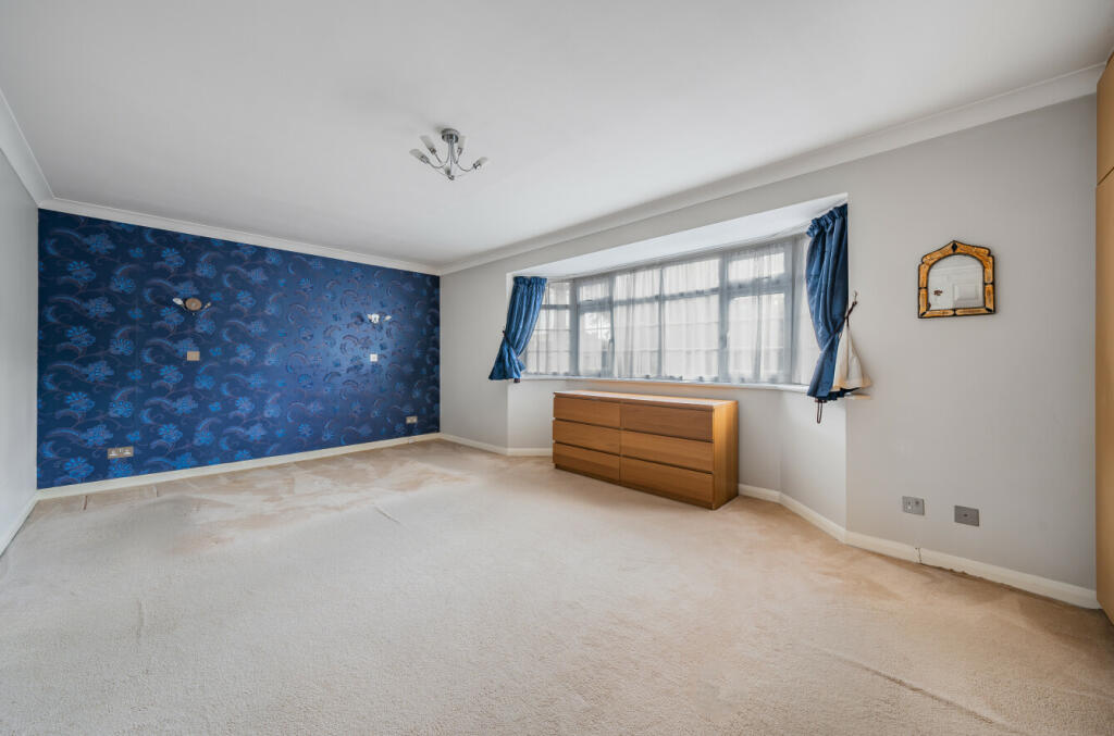 Additional image 12 of Woodbury Close, Croydon