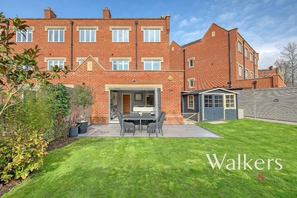 Additional image 3 of Danbury Palace, Danbury