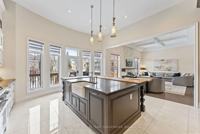 Additional image 12 of 51 Classic Dr