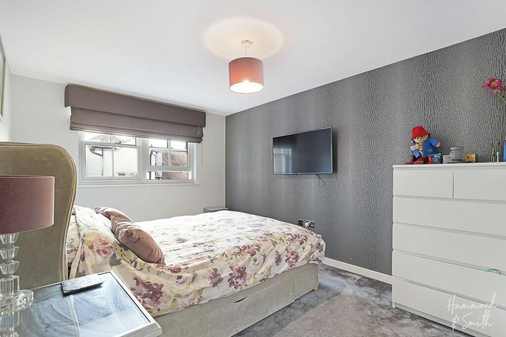 Additional image 9 of Hemnall Street, Epping, CM16